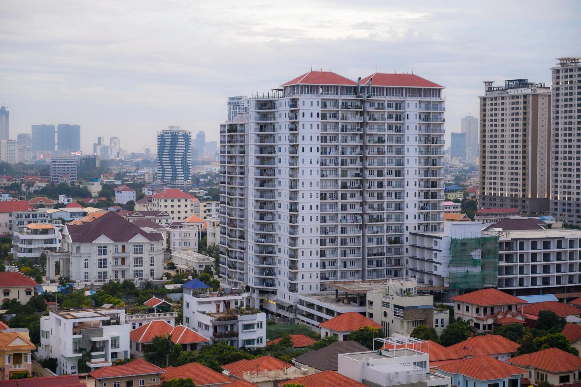 Mekongview 2 Condotel Phnom Penh Esterno foto