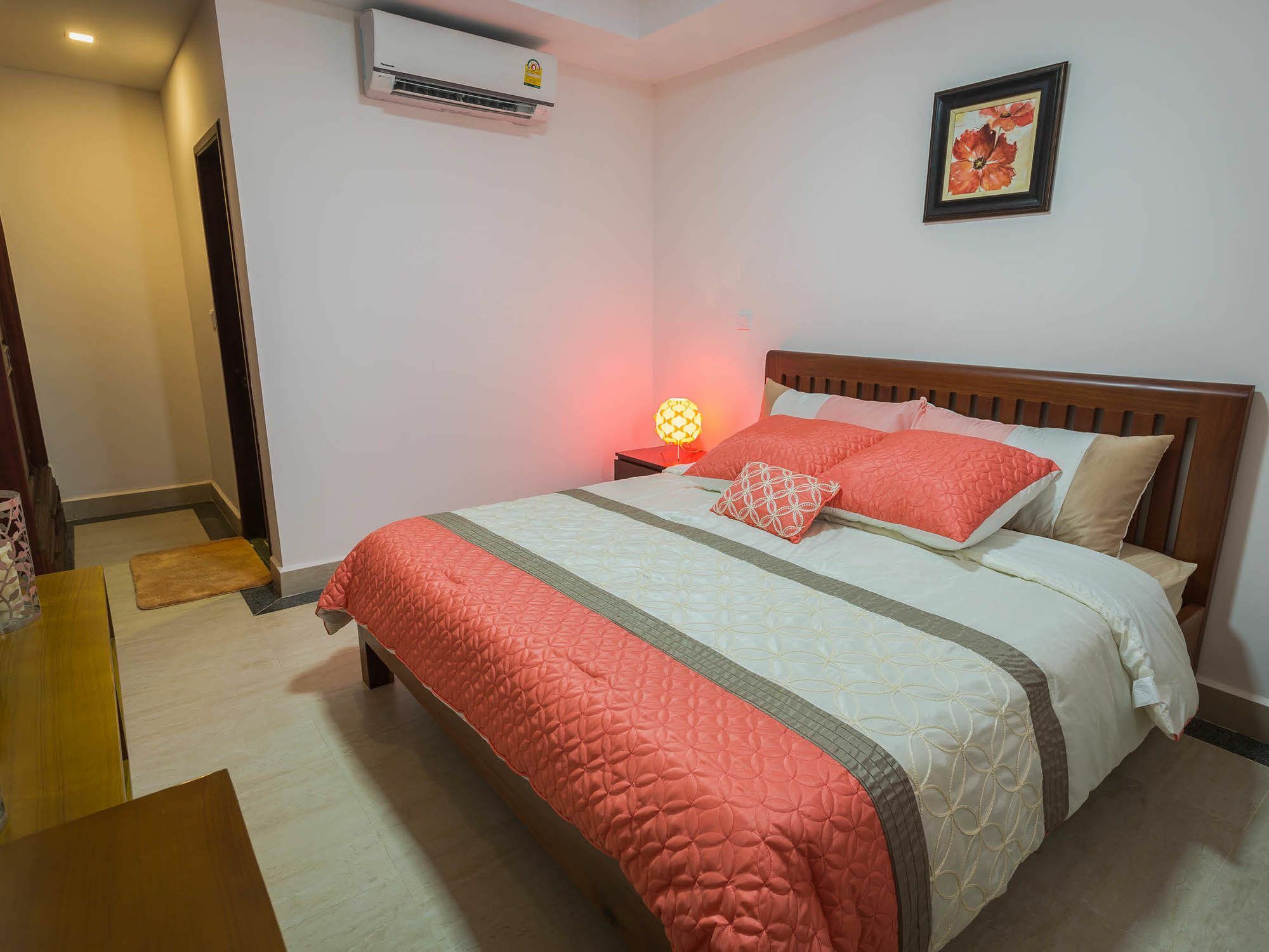 Mekongview 2 Condotel Phnom Penh Esterno foto