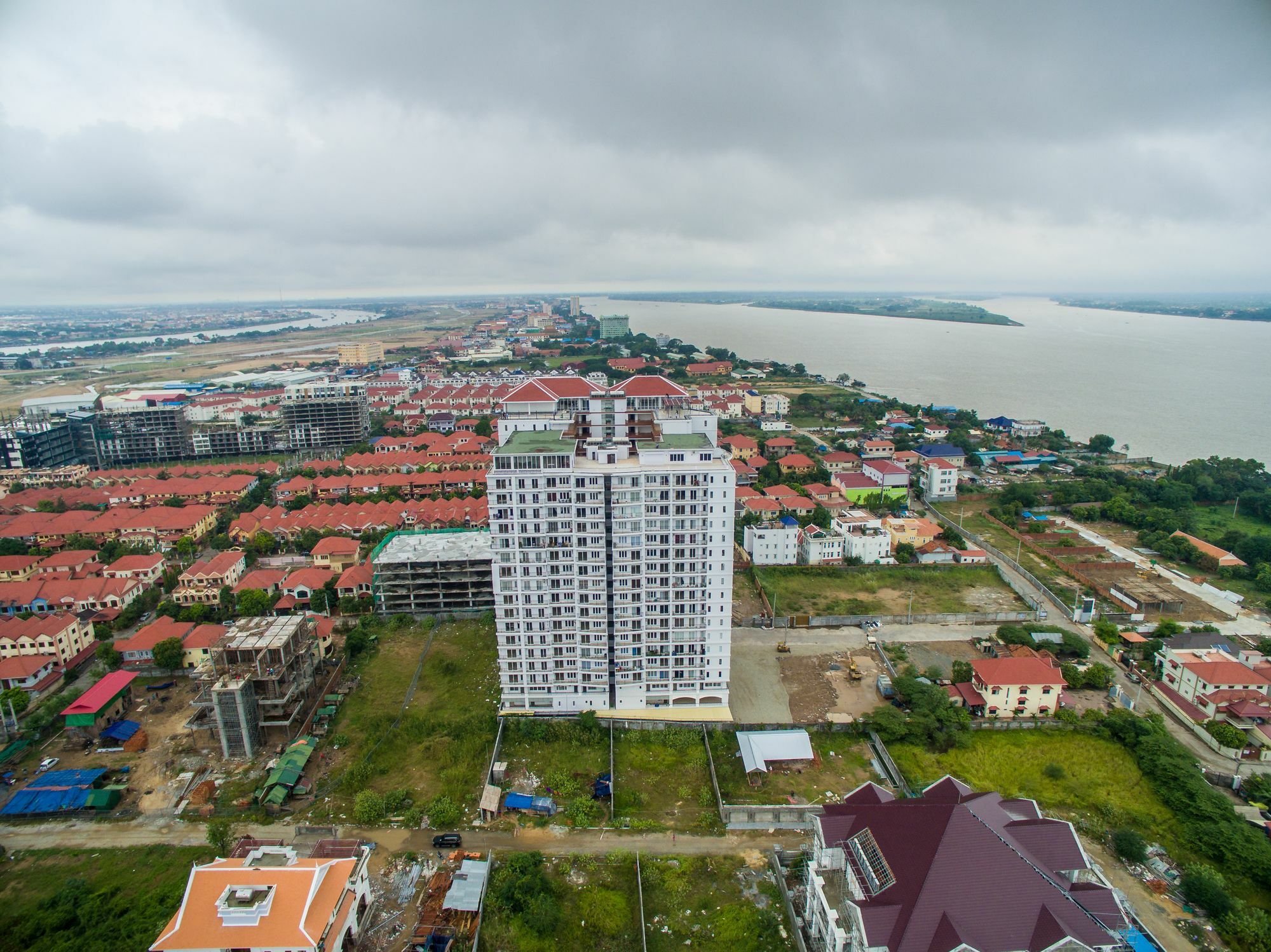 Mekongview 2 Condotel Phnom Penh Esterno foto