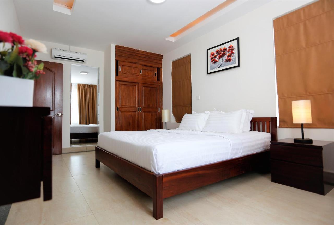 Mekongview 2 Condotel Phnom Penh Esterno foto